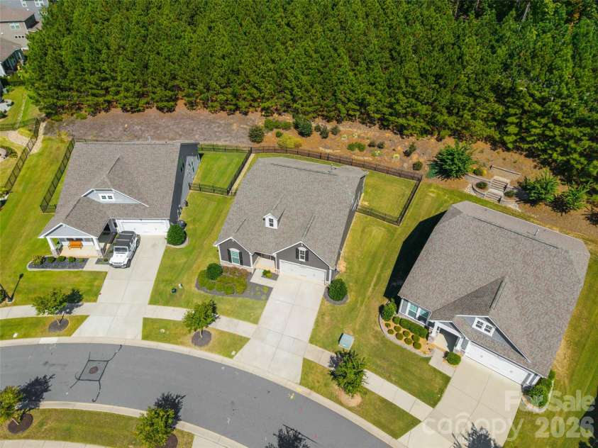 17015 Challory Glen Way, Charlotte, NC 28278.  MLS# CAR4429869, YatesRealty ID 54266. 