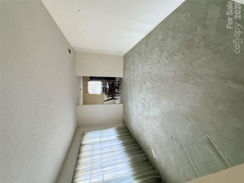 818 McLaughlin Drive, Charlotte, NC 28212.  MLS# CAR4430150, YatesRealty ID 54267. 