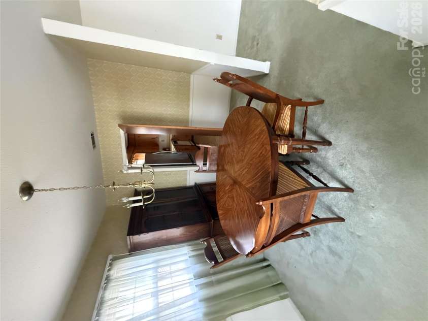 818 McLaughlin Drive, Charlotte, NC 28212.  MLS# CAR4430150, YatesRealty ID 54267. 