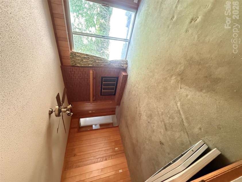 818 McLaughlin Drive, Charlotte, NC 28212.  MLS# CAR4430150, YatesRealty ID 54267. 