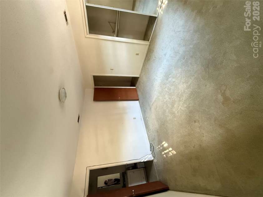 818 McLaughlin Drive, Charlotte, NC 28212.  MLS# CAR4430150, YatesRealty ID 54267. 