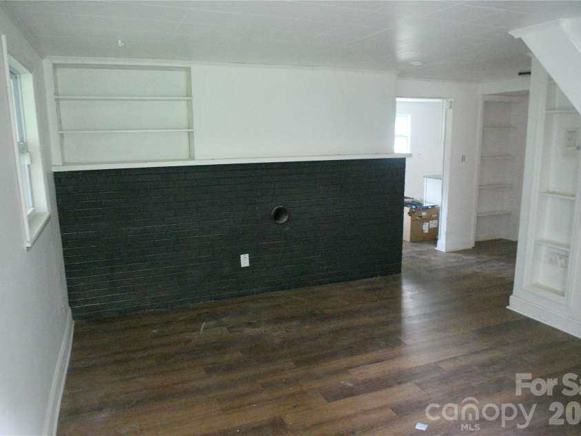 1605 4th Avenue, Gastonia, NC 28052.  MLS# CAR4429758, YatesRealty ID 54268. 