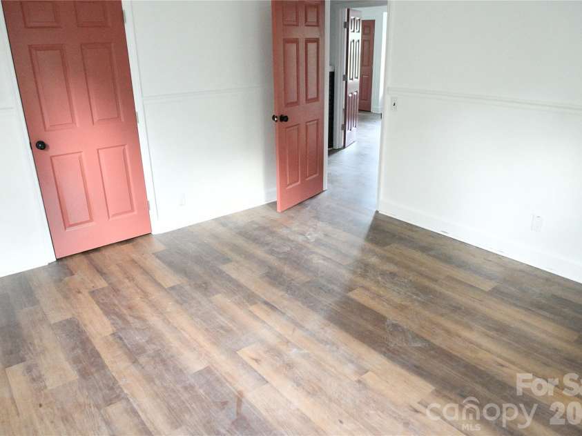 1605 4th Avenue, Gastonia, NC 28052.  MLS# CAR4429758, YatesRealty ID 54268. 