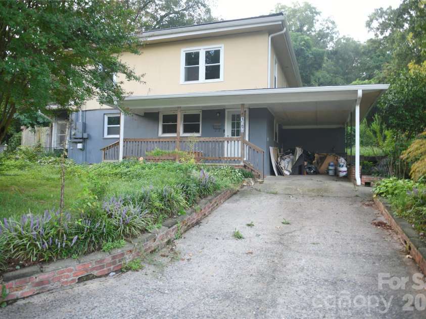 1605 4th Avenue, Gastonia, NC 28052.  MLS# CAR4429758, YatesRealty ID 54268. 