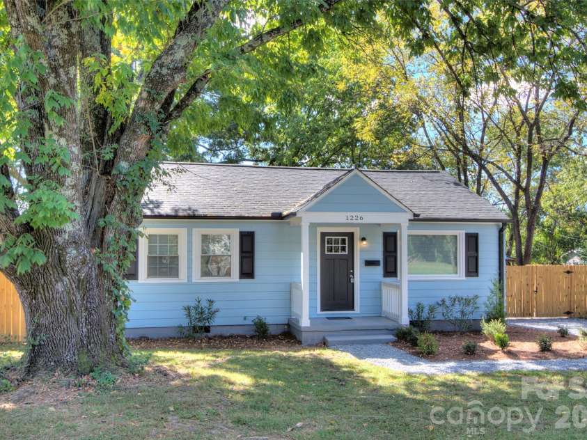 1226 Weldon Avenue, Charlotte, NC 28205.  MLS# CAR4429843, YatesRealty ID 54269. 