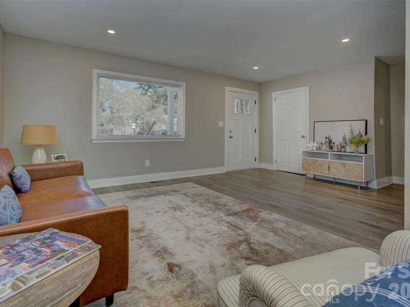 1226 Weldon Avenue, Charlotte, NC 28205.  MLS# CAR4429843, YatesRealty ID 54269. 