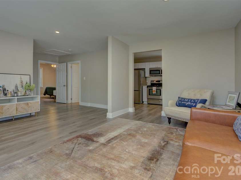1226 Weldon Avenue, Charlotte, NC 28205.  MLS# CAR4429843, YatesRealty ID 54269. 