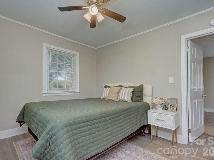 1226 Weldon Avenue, Charlotte, NC 28205.  MLS# CAR4429843, YatesRealty ID 54269. 