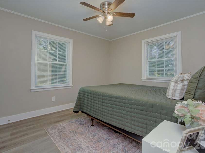 1226 Weldon Avenue, Charlotte, NC 28205.  MLS# CAR4429843, YatesRealty ID 54269. 
