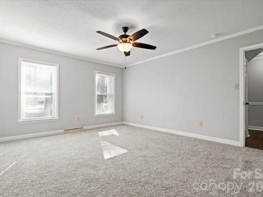 305 Virginia Avenue, Cheraw, SC 29520.  MLS# CAR4327666, YatesRealty ID 5427. 