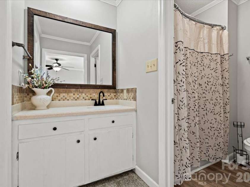 305 Virginia Avenue, Cheraw, SC 29520.  MLS# CAR4327666, YatesRealty ID 5427. 