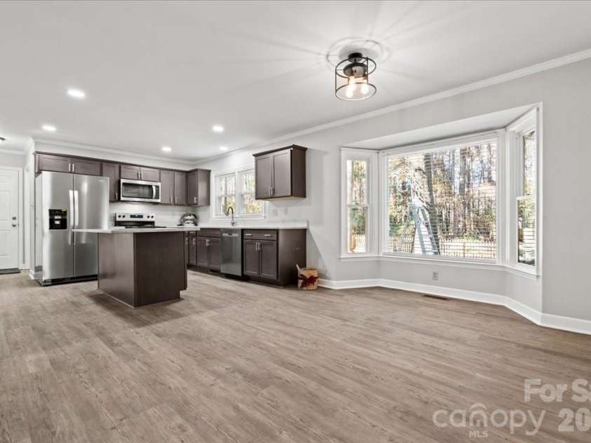 305 Virginia Avenue, Cheraw, SC 29520.  MLS# CAR4327666, YatesRealty ID 5427. 