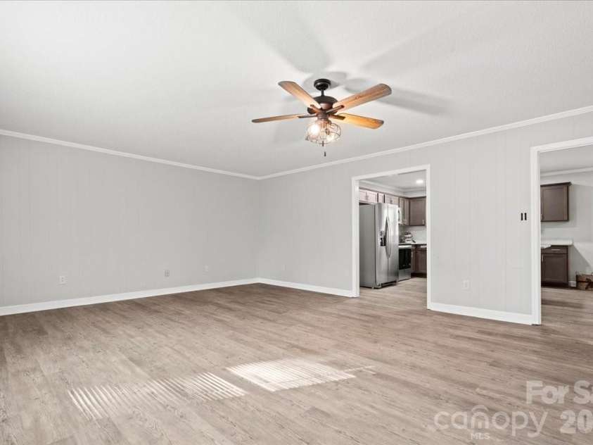 305 Virginia Avenue, Cheraw, SC 29520.  MLS# CAR4327666, YatesRealty ID 5427. 