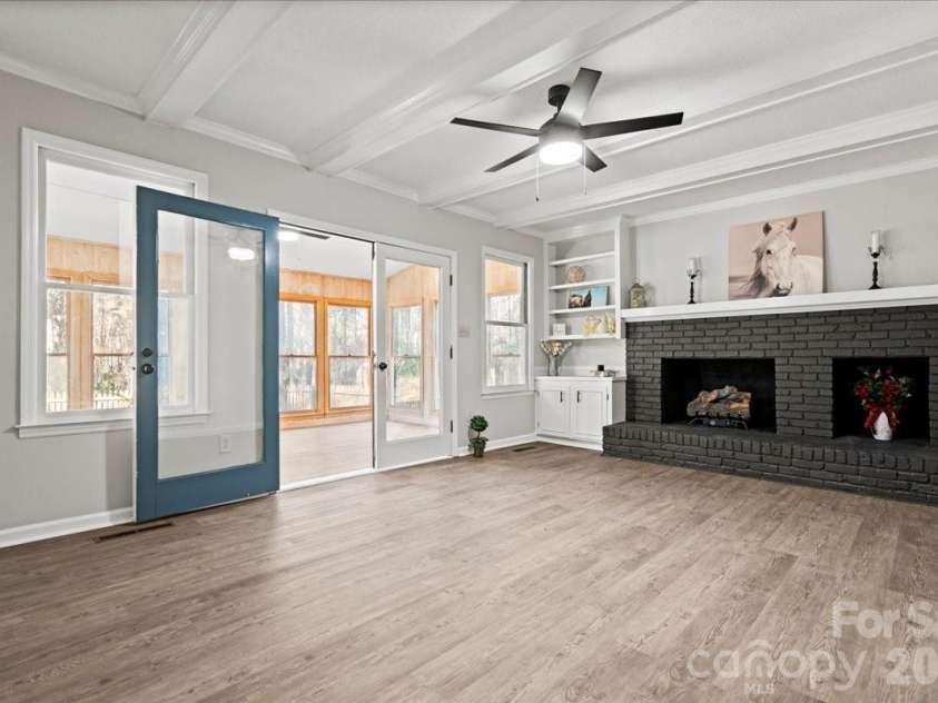 305 Virginia Avenue, Cheraw, SC 29520.  MLS# CAR4327666, YatesRealty ID 5427. 