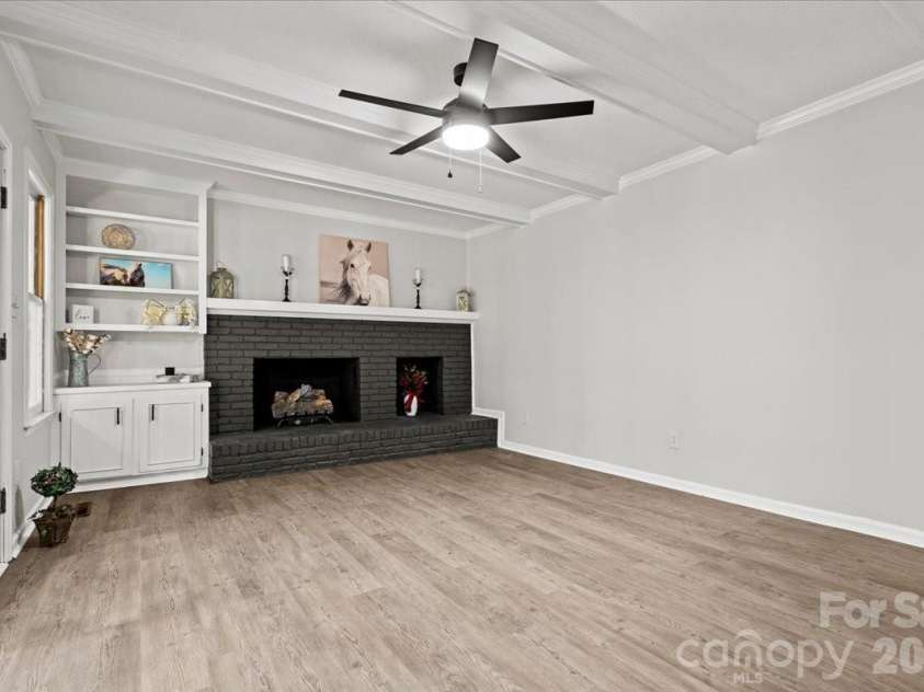 305 Virginia Avenue, Cheraw, SC 29520.  MLS# CAR4327666, YatesRealty ID 5427. 
