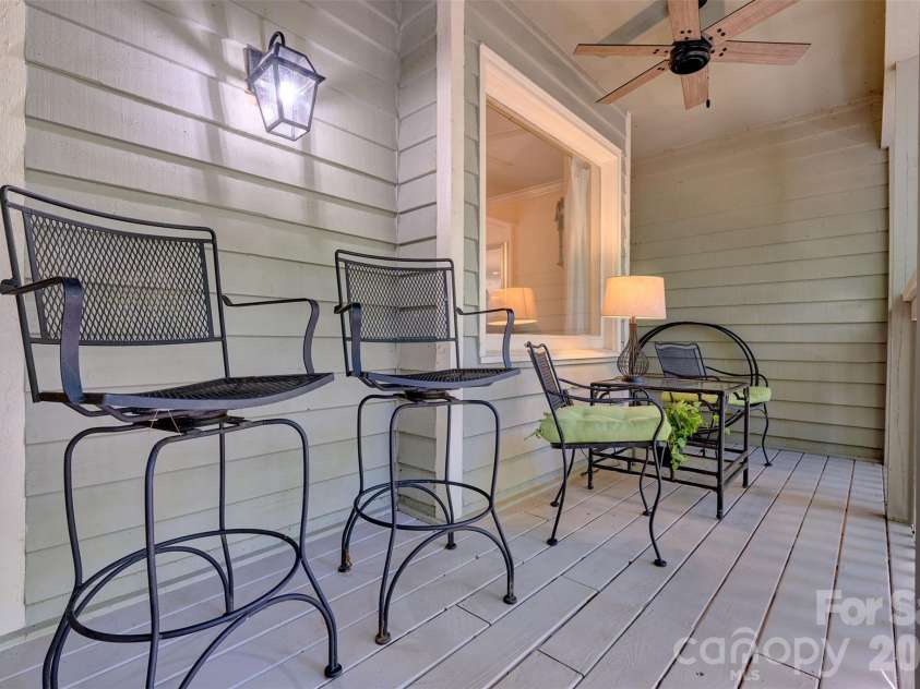 70 Honeysuckle Woods, Lake Wylie, SC 29710.  MLS# CAR4429713, YatesRealty ID 54270. 