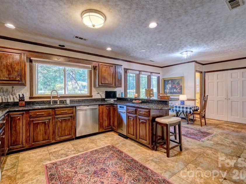 70 Honeysuckle Woods, Lake Wylie, SC 29710.  MLS# CAR4429713, YatesRealty ID 54270. 