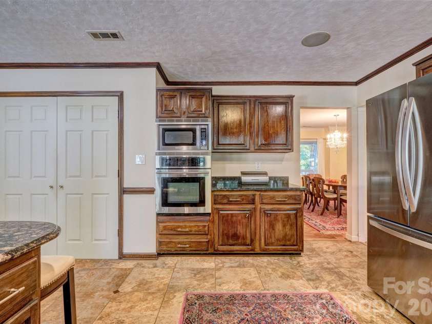 70 Honeysuckle Woods, Lake Wylie, SC 29710.  MLS# CAR4429713, YatesRealty ID 54270. 