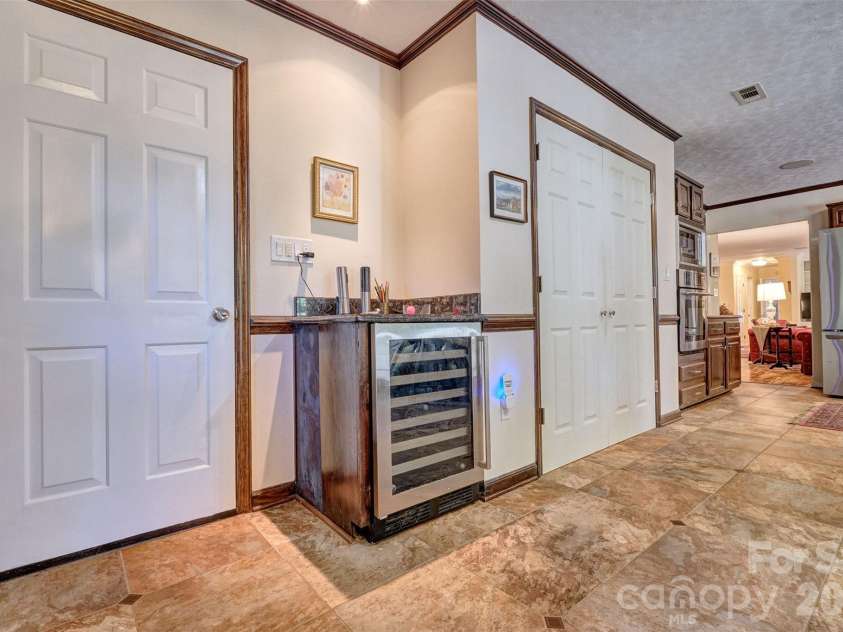 70 Honeysuckle Woods, Lake Wylie, SC 29710.  MLS# CAR4429713, YatesRealty ID 54270. 