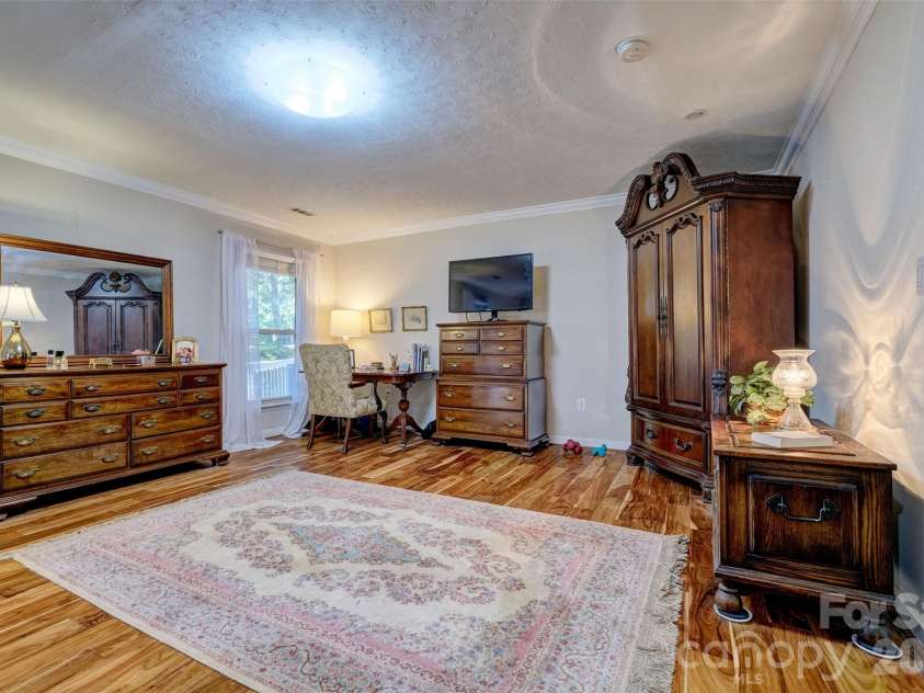 70 Honeysuckle Woods, Lake Wylie, SC 29710.  MLS# CAR4429713, YatesRealty ID 54270. 