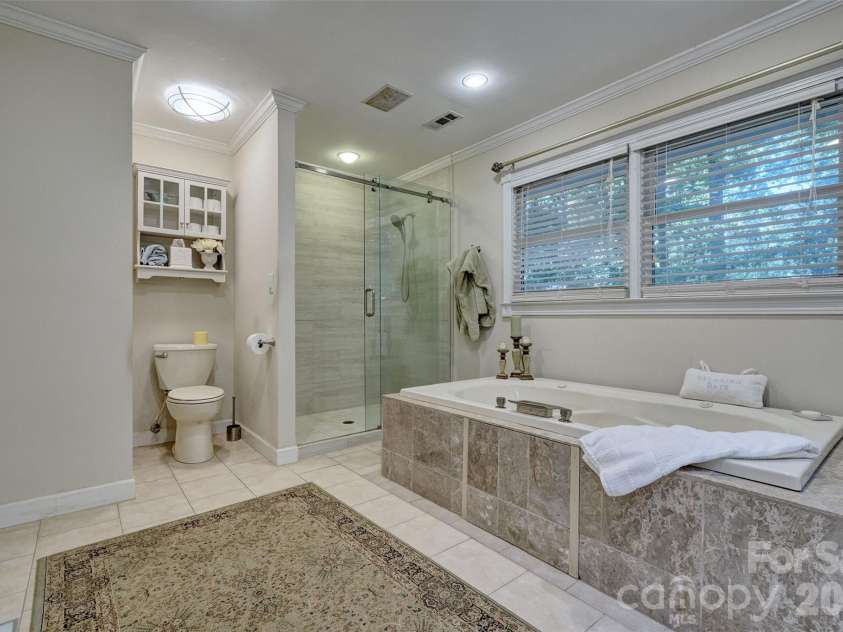 70 Honeysuckle Woods, Lake Wylie, SC 29710.  MLS# CAR4429713, YatesRealty ID 54270. 