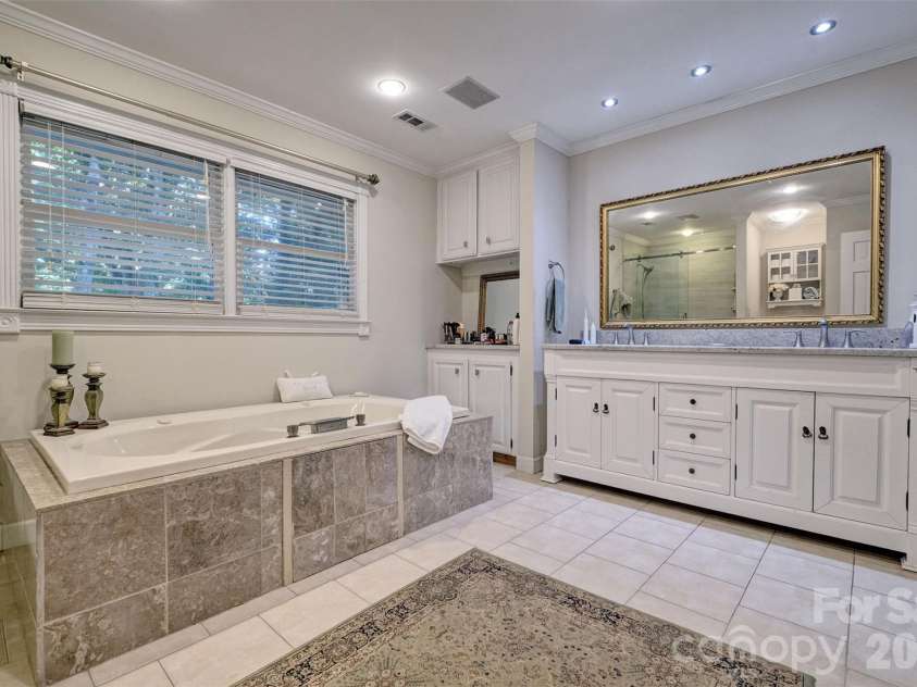 70 Honeysuckle Woods, Lake Wylie, SC 29710.  MLS# CAR4429713, YatesRealty ID 54270. 