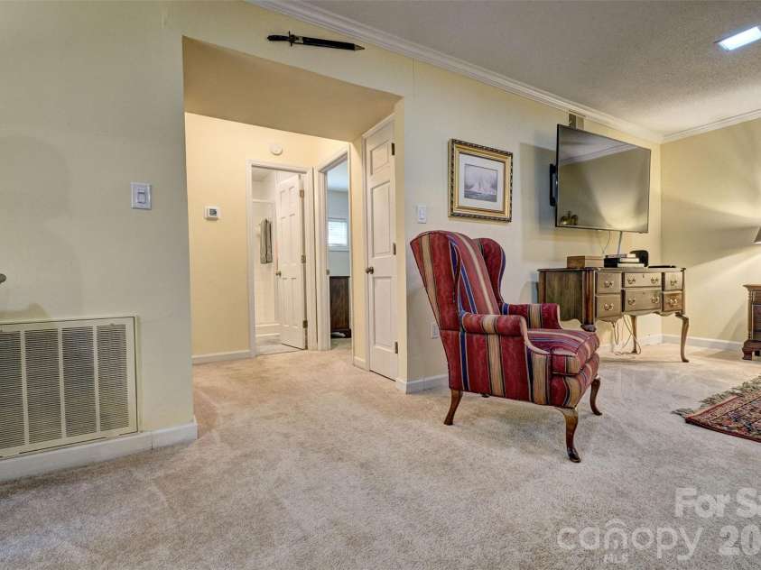 70 Honeysuckle Woods, Lake Wylie, SC 29710.  MLS# CAR4429713, YatesRealty ID 54270. 
