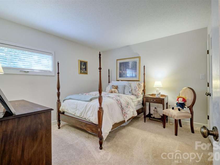 70 Honeysuckle Woods, Lake Wylie, SC 29710.  MLS# CAR4429713, YatesRealty ID 54270. 
