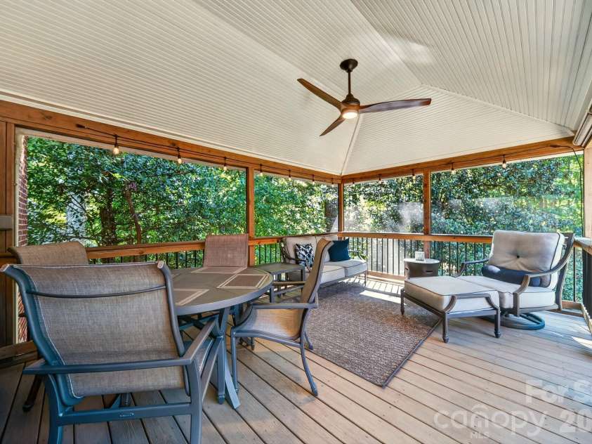734 Stratford Woods Road, Matthews, NC 28105.  MLS# CAR4429636, YatesRealty ID 54272. 