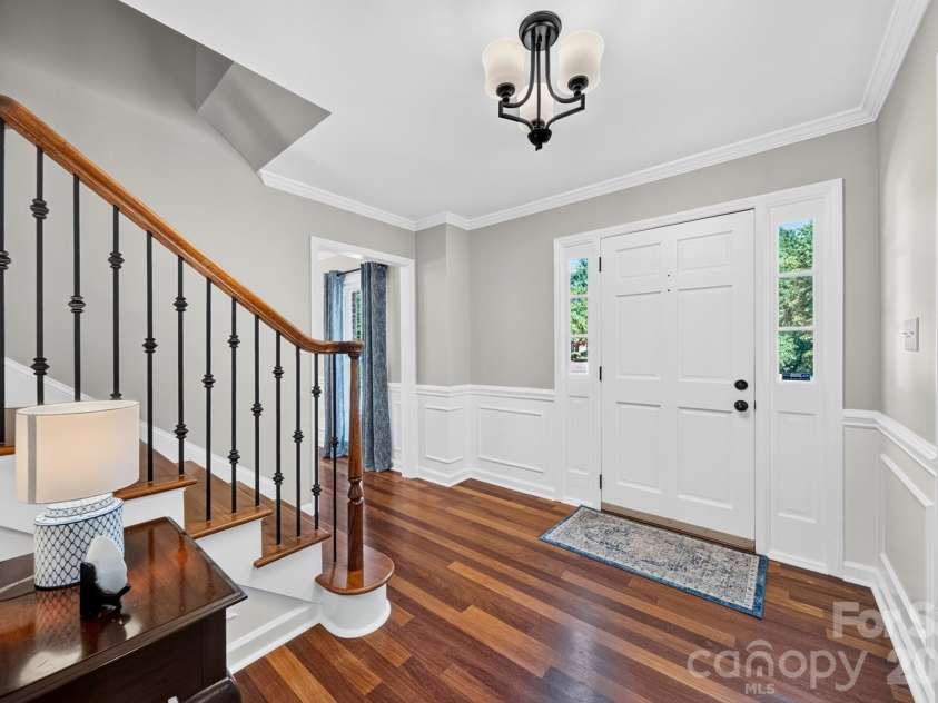 734 Stratford Woods Road, Matthews, NC 28105.  MLS# CAR4429636, YatesRealty ID 54272. 