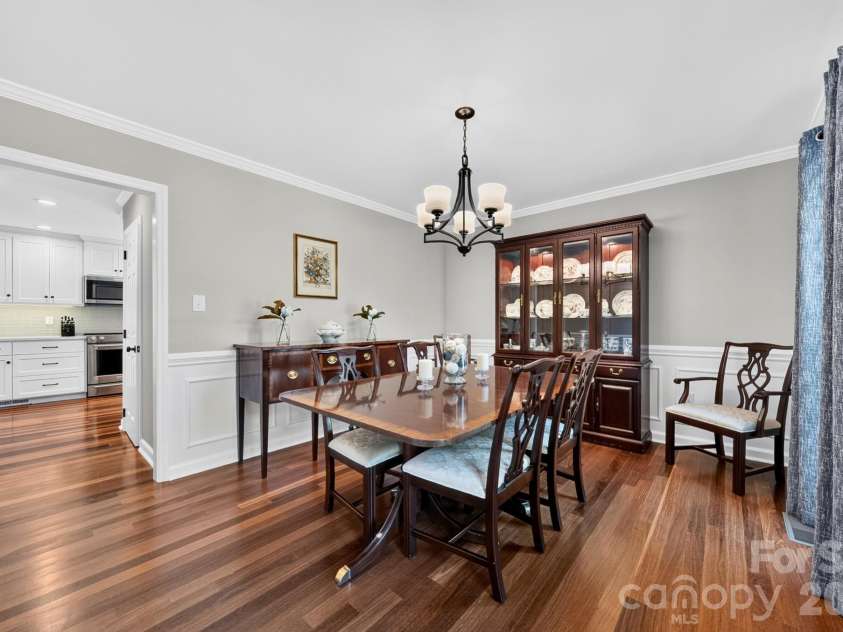 734 Stratford Woods Road, Matthews, NC 28105.  MLS# CAR4429636, YatesRealty ID 54272. 