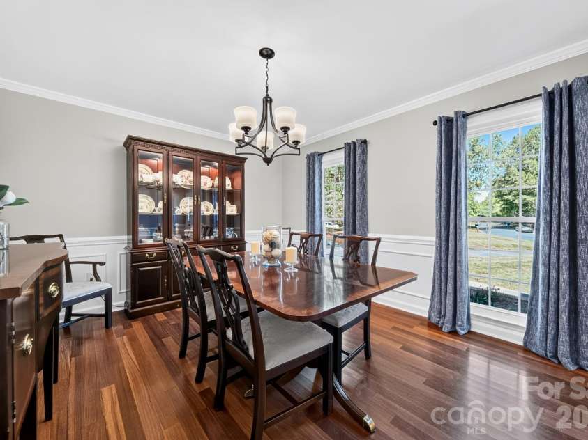 734 Stratford Woods Road, Matthews, NC 28105.  MLS# CAR4429636, YatesRealty ID 54272. 