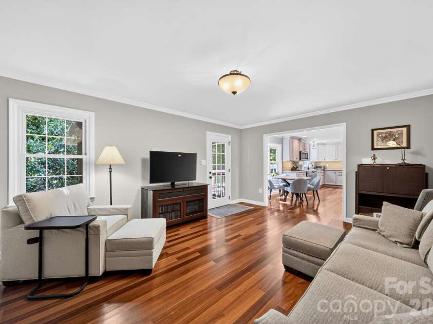 734 Stratford Woods Road, Matthews, NC 28105.  MLS# CAR4429636, YatesRealty ID 54272. 