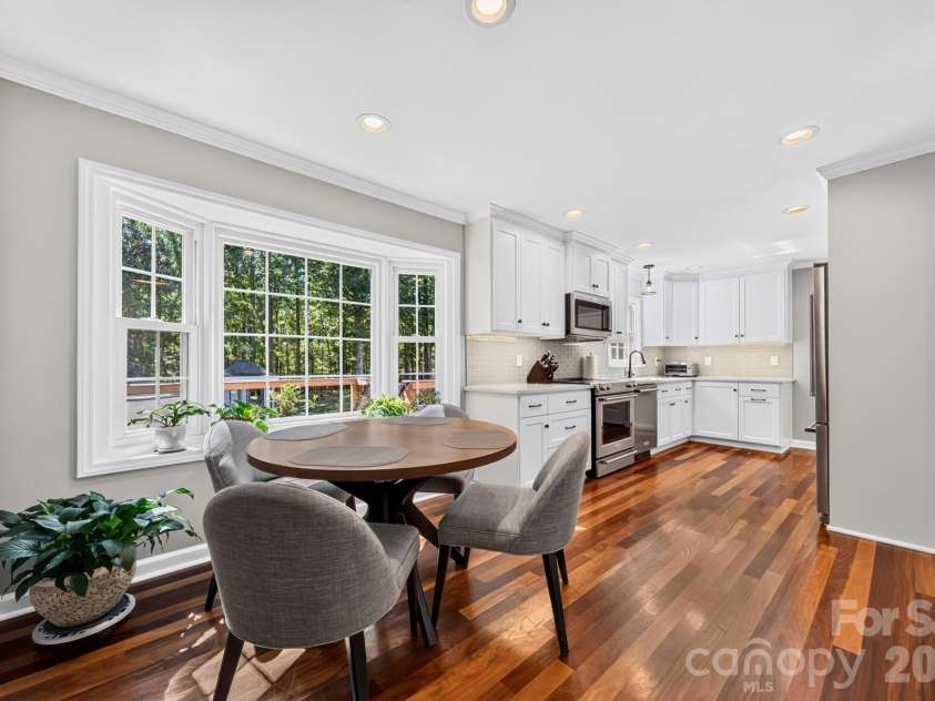 734 Stratford Woods Road, Matthews, NC 28105.  MLS# CAR4429636, YatesRealty ID 54272. 