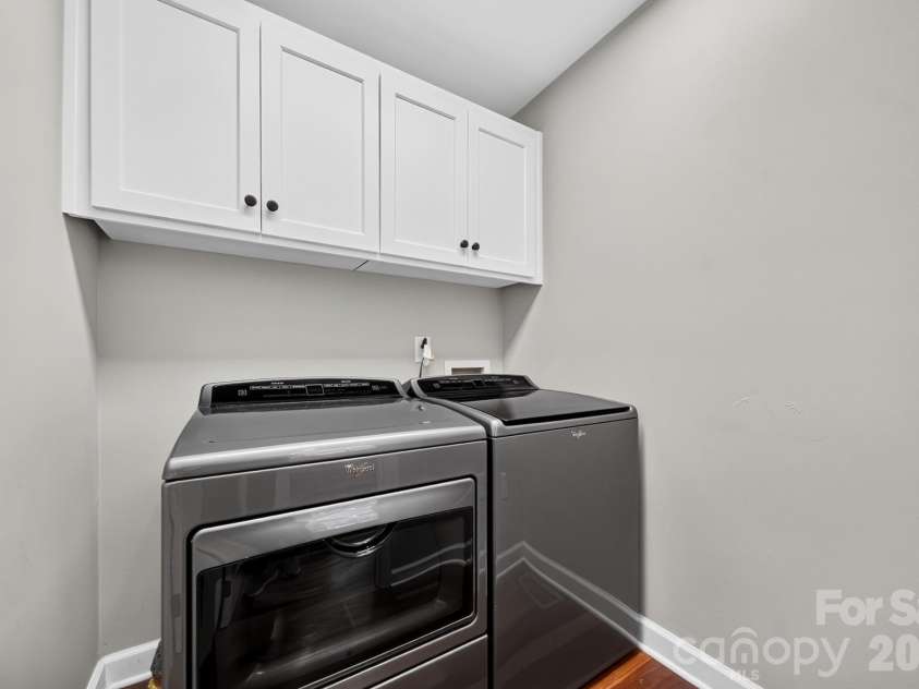 734 Stratford Woods Road, Matthews, NC 28105.  MLS# CAR4429636, YatesRealty ID 54272. 