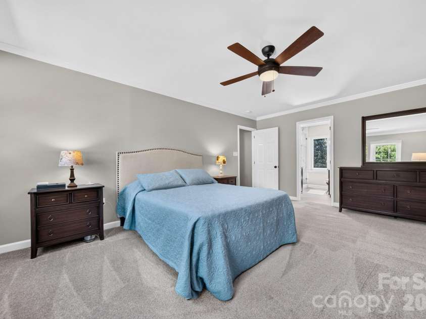734 Stratford Woods Road, Matthews, NC 28105.  MLS# CAR4429636, YatesRealty ID 54272. 