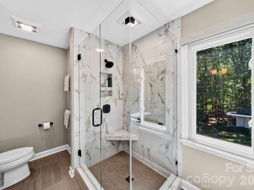 734 Stratford Woods Road, Matthews, NC 28105.  MLS# CAR4429636, YatesRealty ID 54272. 