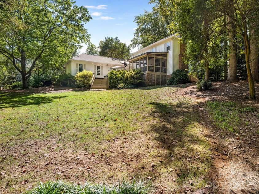 2007 Fromby Court, Charlotte, NC 28211.  MLS# CAR4429673, YatesRealty ID 54273. Backyard