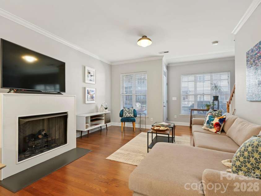 4460 Yoruk Forest Lane, Charlotte, NC 28211.  MLS# CAR4429492, YatesRealty ID 54275. 