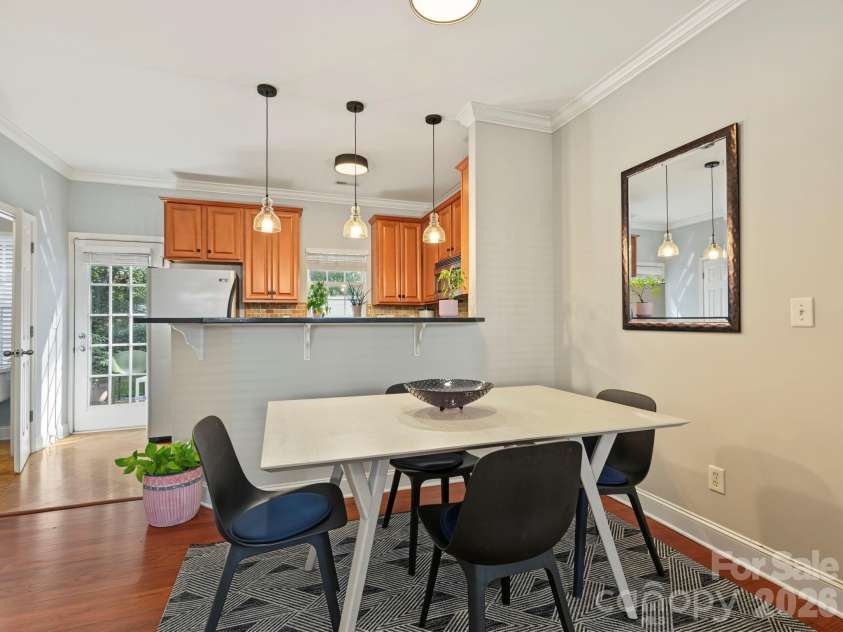 4460 Yoruk Forest Lane, Charlotte, NC 28211.  MLS# CAR4429492, YatesRealty ID 54275. 