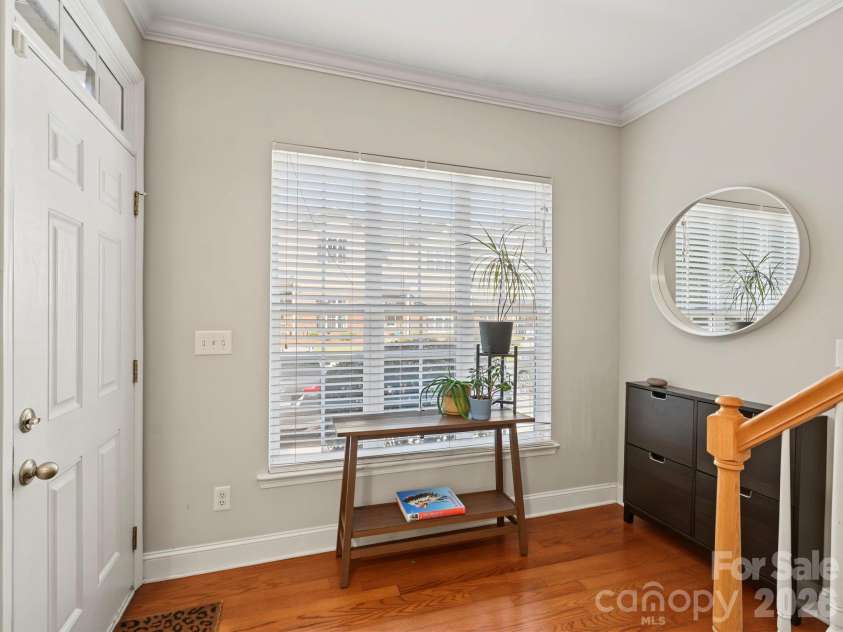 4460 Yoruk Forest Lane, Charlotte, NC 28211.  MLS# CAR4429492, YatesRealty ID 54275. 