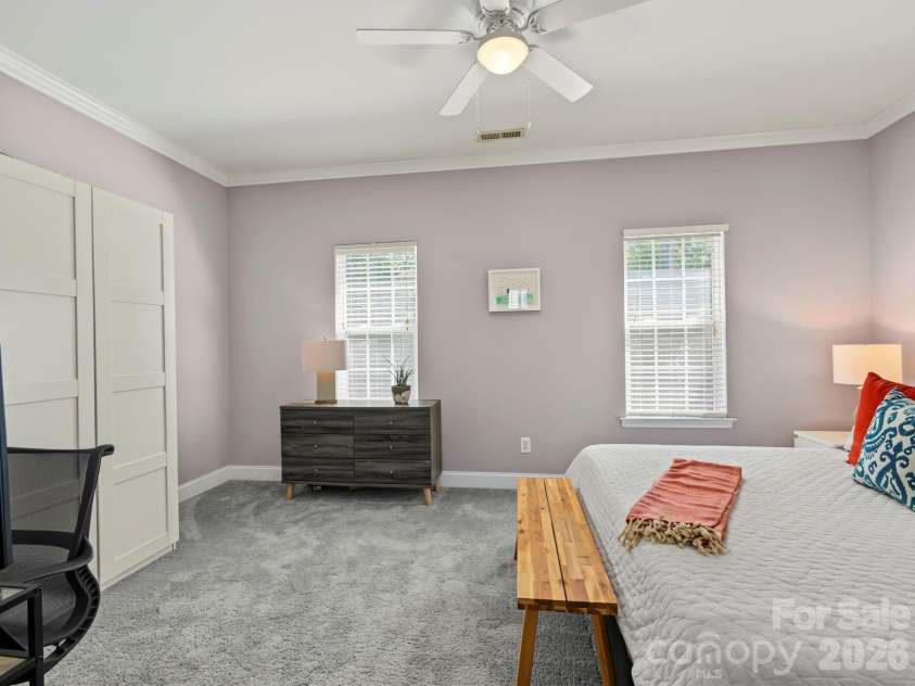 4460 Yoruk Forest Lane, Charlotte, NC 28211.  MLS# CAR4429492, YatesRealty ID 54275. 