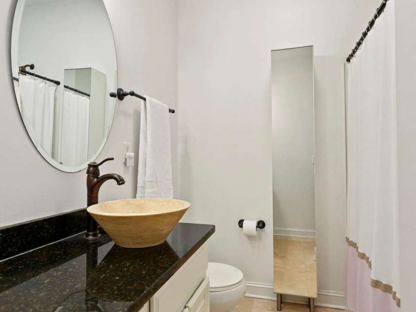 4460 Yoruk Forest Lane, Charlotte, NC 28211.  MLS# CAR4429492, YatesRealty ID 54275. 