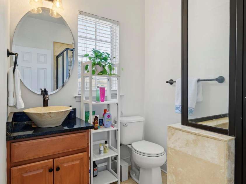 4460 Yoruk Forest Lane, Charlotte, NC 28211.  MLS# CAR4429492, YatesRealty ID 54275. 