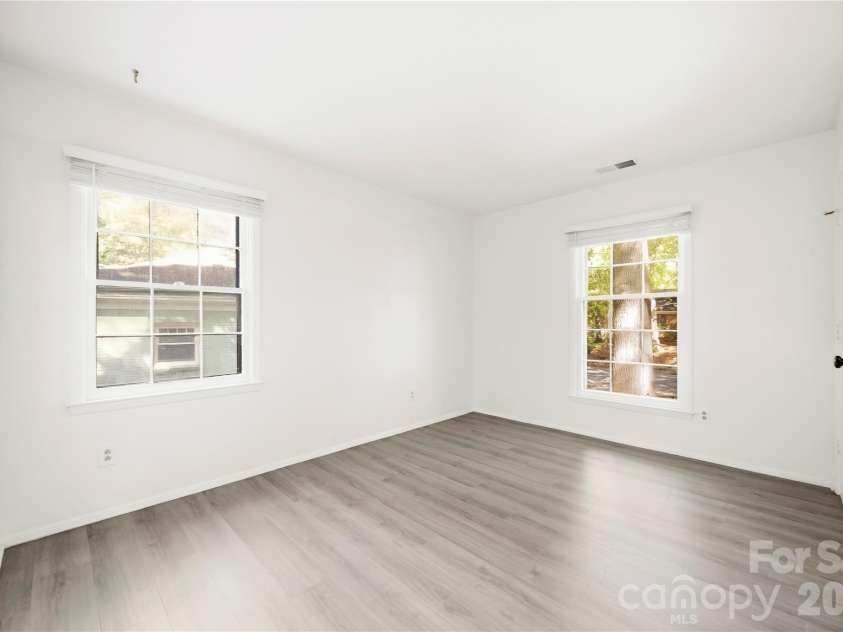 9112 Sardis Forest Drive, Charlotte, NC 28270.  MLS# CAR4429591, YatesRealty ID 54276. Bedroom 3