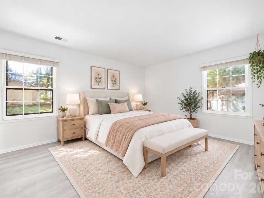 9112 Sardis Forest Drive, Charlotte, NC 28270.  MLS# CAR4429591, YatesRealty ID 54276. Primary Bedroom - Virtually Staged
