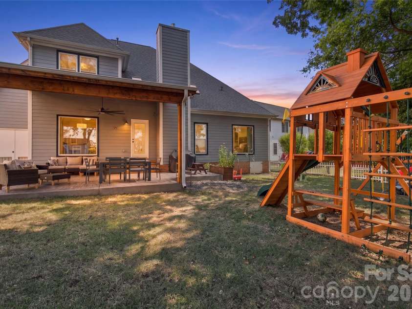 613 Weyburn Drive, Concord, NC 28027.  MLS# CAR4429477, YatesRealty ID 54278. 