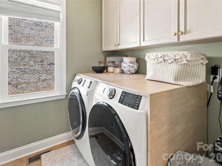 613 Weyburn Drive, Concord, NC 28027.  MLS# CAR4429477, YatesRealty ID 54278. Laundry Room
