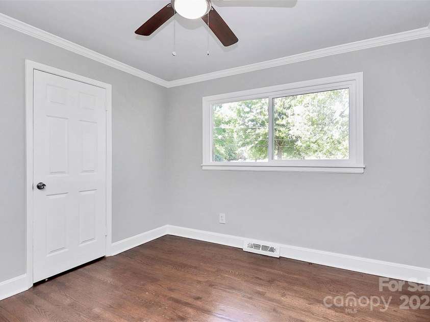 1420 Starbrook Drive, Charlotte, NC 28210.  MLS# CAR4314473, YatesRealty ID 5428. 2nd Bedroom - updated Pella windows