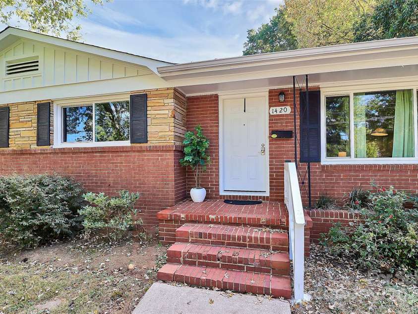 1420 Starbrook Drive, Charlotte, NC 28210.  MLS# CAR4314473, YatesRealty ID 5428. 